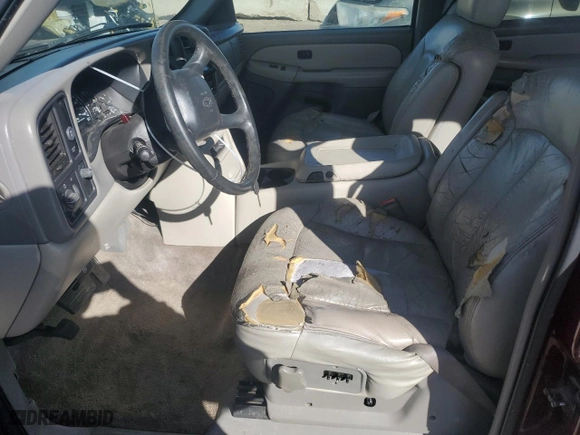 2000 Chevrolet Suburban LS with VIN 3GNEC16T0YG166344, listed as a Copart auction lot 46359325 with 210,455 mi miles and Clean Title. Bid and sale history available at carsss.com. Image 7.
