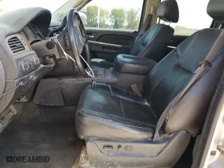 2011 Chevrolet Avalanche LTZ with VIN 3GNTKGE30BG305989, listed as a Copart auction lot 70499944 with 133,392 mi miles and Salvage Title. Bid and sale history available at carsss.com. Image 7.