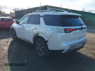 2024 Nissan Pathfinder SL с VIN 5N1DR3CD8RC310010, выставлен на аукционе IAAI как лот 41826608 с пробегом 6 079 миль миль и . История ставок и продаж доступна на DreamBid. Изображение 3.