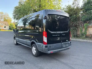 2017 Ford Transit z VIN 1FTYR2CM1HKB48712, wystawiony jako Copart lot #56607885 z przebiegiem 82 756 mil mil oraz Szkoda całkowita • Salvage title. Historia ofert i sprzedaży dostępna na DreamBid. Obrazek 3.