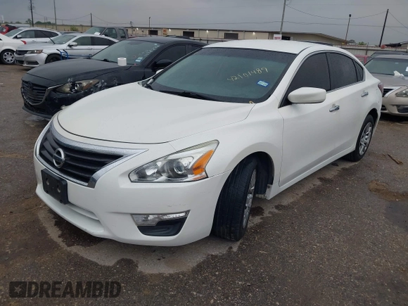 2014 Nissan Altima SV with VIN 1N4AL3AP7EN354056, listed as a IAAI auction lot 42101489 with 206,245 mi miles and . Bid and sale history available at DreamBid. Image 2.