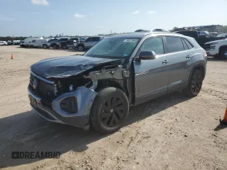 2024 Volkswagen Atlas SE z VIN 1V2JE2CA9RC218003, wystawiony jako Copart lot #56313945 z przebiegiem 34 018 mil mil oraz Szkoda całkowita • Salvage title. Historia ofert i sprzedaży dostępna na DreamBid. Obrazek 1.