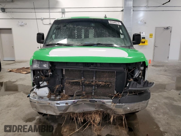 2019 GMC Savana Cargo z VIN 1GTW7AFGXK1281852, wystawiony jako Copart lot #85546514 z przebiegiem 147 683 mil mil oraz Szkody całkowita. Historia ofert i sprzedaży dostępna na DreamBid. Obrazek 5.