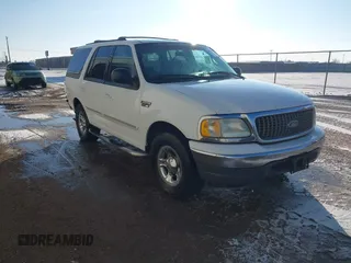 2002 Ford Expedition XLT с VIN 1FMRU15W82LA62127, выставлен на аукционе IAAI как лот 41262949 с пробегом 278 359 миль миль и . История ставок и продаж доступна на DreamBid. Изображение 1.