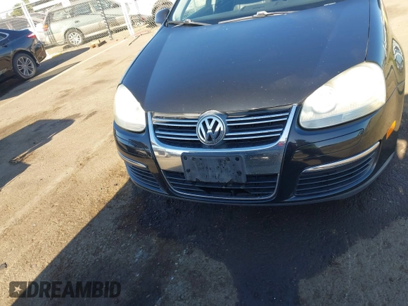 2008 Volkswagen Jetta SE with VIN 3VWRZ71KX8M082752, listed as a IAAI auction lot 42529588 with 167,568 mi miles and . Bid and sale history available at DreamBid. Image 13.