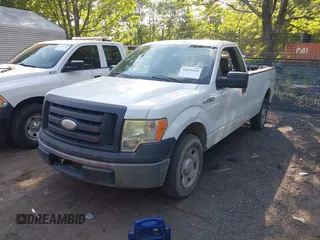 2009 Ford F-150 XL z VIN 1FTRF12W09KB15972, wystawiony jako IAAI lot #42618849 z przebiegiem 146 000 mil mil oraz . Historia ofert i sprzedaży dostępna na DreamBid. Obrazek 2.