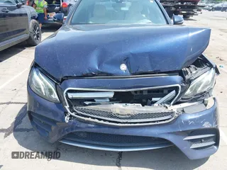 2017 Mercedes-Benz E 300 Luxury с VIN WDDZF4JB3HA155487, выставлен на аукционе IAAI как лот 42509860 с пробегом 103 974 миль миль и . История ставок и продаж доступна на DreamBid. Изображение 18.