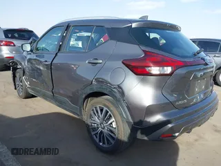 2021 Nissan Kicks SV with VIN 3N1CP5CV2ML477506, listed as a IAAI auction lot 41736063 with 68,872 mi miles. Bid and sale history available at carsss.com. Image 3.