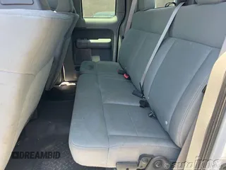 2007 Ford F-150 XLT z VIN 1FTPX12577NA29467, wystawiony jako IAAI lot #42821257 z przebiegiem 232 996 mil mil oraz . Historia ofert i sprzedaży dostępna na DreamBid. Obrazek 8.