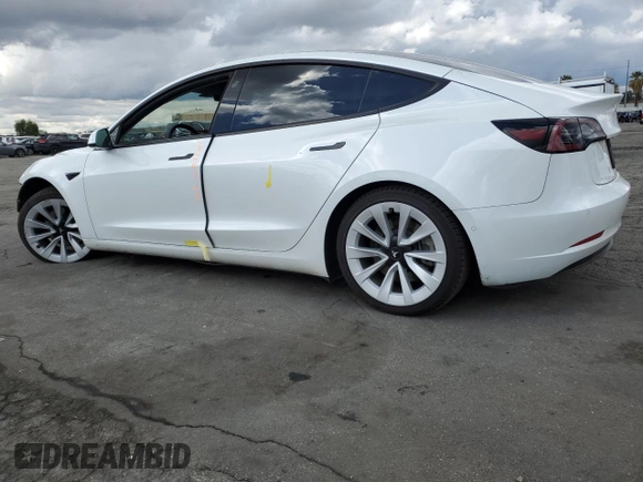 2022 Tesla Model 3 Long Range z VIN 5YJ3E1EB7NF365962, wystawiony jako Copart lot #48601865 z przebiegiem 121 541 mil mil oraz Szkoda całkowita • Salvage title. Historia ofert i sprzedaży dostępna na DreamBid. Obrazek 2.