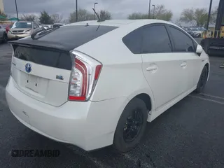 2015 Toyota Prius Four with VIN JTDKN3DU1F0427110, listed as a IAAI auction lot 41666164 with 110,782 mi miles. Bid and sale history available at carsss.com. Image 4.