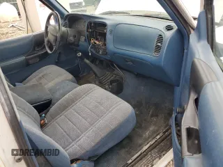1997 Ford Ranger XLT z VIN 1FTCR10A3VUC22520, wystawiony jako Copart lot #81177974 z przebiegiem 393 990 mil mil oraz Szkoda całkowita • Salvage title. Historia ofert i sprzedaży dostępna na DreamBid. Obrazek 8.