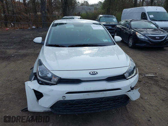 2021 Kia Rio LX with VIN 3KPA24AD7ME420438, listed as a IAAI auction lot 42030510 with 13,927 mi miles. Bid and sale history available at carsss.com. Image 11.