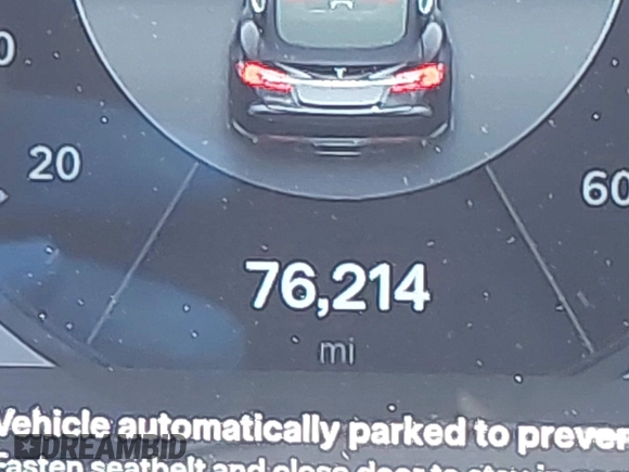 2013 Tesla Model S z VIN 5YJSA1CG0DFP17932, wystawiony jako IAAI lot #42212413 z przebiegiem 76 214 mil mil oraz . Historia ofert i sprzedaży dostępna na DreamBid. Obrazek 15.