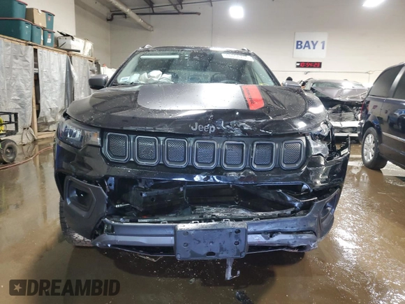 2022 Jeep Compass Trailhawk z VIN 3C4NJDDB5NT148368, wystawiony jako Copart lot #48808755 z przebiegiem 62 060 mil mil oraz Szkoda całkowita • Salvage title. Historia ofert i sprzedaży dostępna na DreamBid. Obrazek 5.