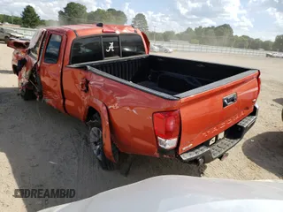 2017 Toyota Tacoma SR5 z VIN 5TFRZ5CN6HX045562, wystawiony jako Copart lot #47294661 z przebiegiem Nie podano mil oraz Szkoda całkowita • Salvage title. Historia ofert i sprzedaży dostępna na DreamBid. Obrazek 3.
