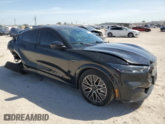 2024 Ford Mustang Mach-E Premium z VIN 3FMTK3R73RMA03067, wystawiony jako Copart lot #47993885 z przebiegiem 13 427 mil mil oraz Szkoda całkowita • Salvage title. Historia ofert i sprzedaży dostępna na DreamBid. Obrazek 4.