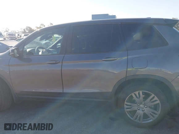 2019 Honda Passport EX-L with VIN 5FNYF7H58KB006501, listed as a IAAI auction lot 41752416 with 60,820 mi miles and . Bid and sale history available at carsss.com. Image 14.