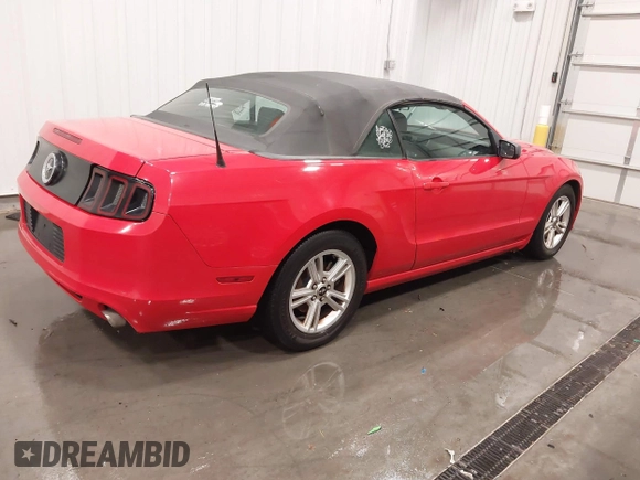 2013 Ford Mustang V6 with VIN 1ZVBP8EM7D5224564, listed as a IAAI auction lot 42148843 with 121,289 mi miles and . Bid and sale history available at DreamBid. Image 4.