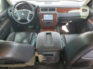 2011 Chevrolet Avalanche LTZ with VIN 3GNTKGE39BG302847, listed as a Copart auction lot 74126814 with 246,301 mi miles and Salvage Title. Bid and sale history available at carsss.com. Image 8.