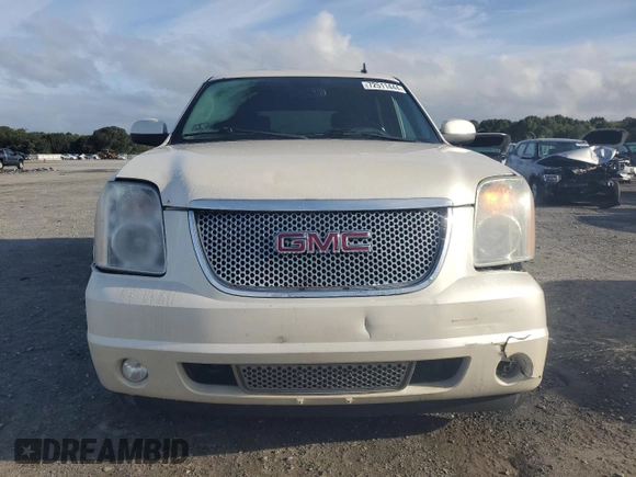 2010 GMC Yukon Denali with VIN 1GKUKEEF5AR266587, listed as a Copart auction lot 72511444 with 245,379 mi miles and Clean Title. Bid and sale history available at carsss.com. Image 5.