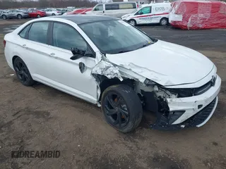 2025 Volkswagen Jetta SE с VIN 3VW7X7BU4SM036323, выставлен на аукционе IAAI как лот 41880435 с пробегом 1 259 миль миль и . История ставок и продаж доступна на DreamBid. Изображение 1.
