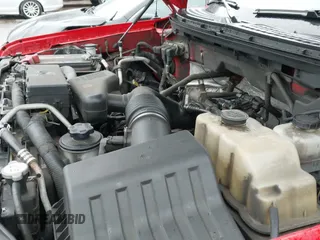 2010 Ford F-150 XL z VIN 1FTEX1EWXAFA69586, wystawiony jako IAAI lot #41947671 z przebiegiem 156 317 mil mil oraz . Historia ofert i sprzedaży dostępna na DreamBid. Obrazek 21.