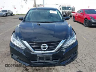 2018 Nissan Altima 2.5 SR with VIN 1N4AL3APXJC297695, listed as a IAAI auction lot 41878561 with 77,916 mi miles. Bid and sale history available at carsss.com. Image 13.