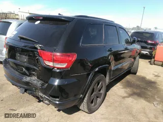 2011 Jeep Grand Cherokee Laredo with VIN 1J4RR4GG4BC558193, listed as a IAAI auction lot 40055870 with 110,939 mi miles. Bid and sale history available at carsss.com. Image 4.