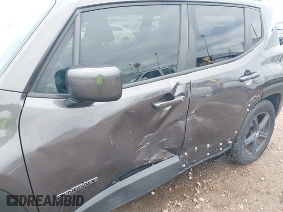 2018 Jeep Renegade Latitude with VIN ZACCJABB4JPH82491, listed as a IAAI auction lot 42070396 with 97,018 mi miles and . Bid and sale history available at DreamBid. Image 6.