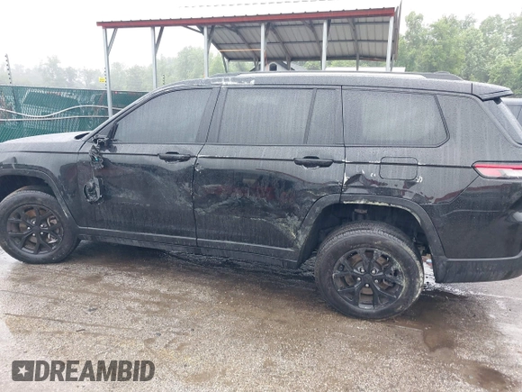 2024 Jeep Grand Cherokee Limited with VIN 1C4RJKBG4R8926264, listed as a IAAI auction lot 42361628 with 23,195 mi miles and . Bid and sale history available at DreamBid. Image 17.