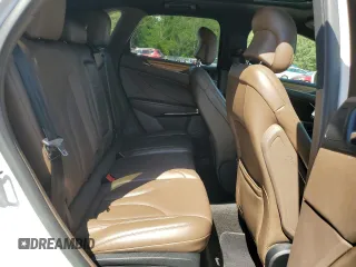 2015 Lincoln MKC z VIN 5LMCJ1A94FUJ47221, wystawiony jako Copart lot #55670615 z przebiegiem 143 926 mil mil oraz Szkody całkowita. Historia ofert i sprzedaży dostępna na DreamBid. Obrazek 11.