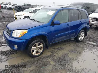 2005 Toyota RAV4 with VIN JTEHD20V656038833, listed as a IAAI auction lot 41861809 with 291,247 mi miles. Bid and sale history available at carsss.com. Image 17.