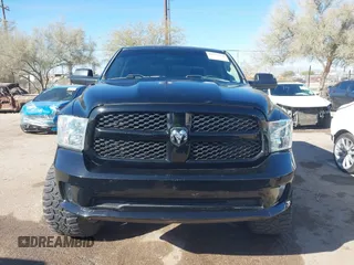2015 Ram 1500 Express z VIN 1C6RR6KT1FS517948, wystawiony jako IAAI lot #41355978 z przebiegiem 94 784 mil mil oraz . Historia ofert i sprzedaży dostępna na DreamBid. Obrazek 12.