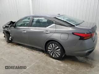 2025 Nissan Altima SV z VIN 1N4BL4DV2SN320249, wystawiony jako Copart lot #56504895 z przebiegiem 12 327 mil mil oraz Szkoda całkowita • Salvage title. Historia ofert i sprzedaży dostępna na DreamBid. Obrazek 2.