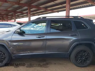 2019 Jeep Cherokee Latitude Plus с VIN 1C4PJMLB7KD400634, выставлен на аукционе IAAI как лот 42173611 с пробегом 77 007 миль миль и . История ставок и продаж доступна на DreamBid. Изображение 14.