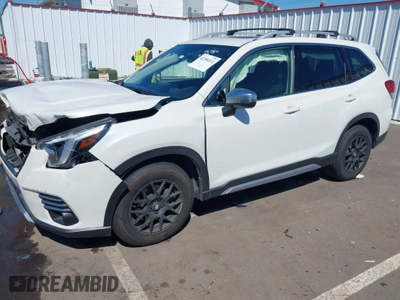 2022 Subaru Forester Touring with VIN JF2SKARC9NH445126, listed as a IAAI auction lot 42350111 with 61,998 mi miles and . Bid and sale history available at DreamBid. Image 2.