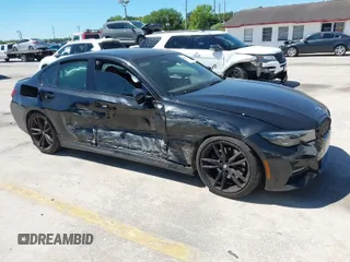 2022 BMW 3 Series 330i with VIN 3MW5R1J08N8C38592, listed as a IAAI auction lot 41832394 with 48,980 mi miles. Bid and sale history available at carsss.com. Image 1.