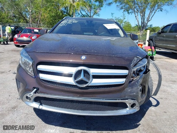 2017 Mercedes-Benz GLA with VIN WDCTG4EB4HJ357191, listed as a IAAI auction lot 41813302 with 62,745 mi miles. Bid and sale history available at carsss.com. Image 13.