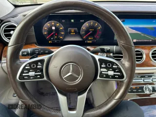 2019 Mercedes-Benz E 450 with VIN WDDZH6JB9KA591631, listed as a Copart auction lot 56421825 with 158,139 mi miles and Clean Title. Bid and sale history available at DreamBid. Image 14.
