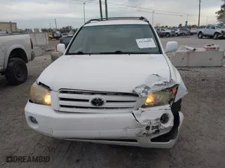 2006 Toyota Highlander with VIN JTEGP21A860101367, listed as a IAAI auction lot 41316085 with 172,426 mi miles. Bid and sale history available at carsss.com. Image 6.