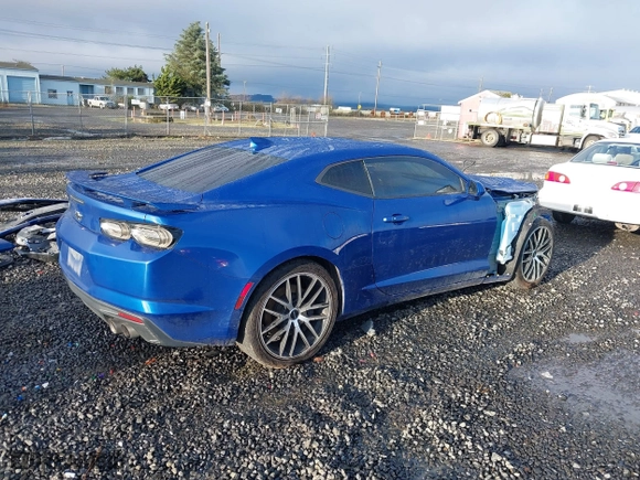 2019 Chevrolet Camaro 1SS with VIN 1G1FF1R74K0135606, listed as a IAAI auction lot 41175313 with 64,034 mi miles. Bid and sale history available at carsss.com. Image 4.