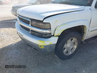 2002 Chevrolet Suburban LS with VIN 3GNEC16Z72G205717, listed as a IAAI auction lot 41700921 with 1 mi miles. Bid and sale history available at carsss.com. Image 6.