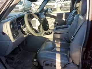 2003 GMC Sierra 1500HD SLT z VIN 1GTGK13U43F198449, wystawiony jako Copart lot #87235664 z przebiegiem Nie podano mil oraz Szkody całkowita. Historia ofert i sprzedaży dostępna na DreamBid. Obrazek 7.
