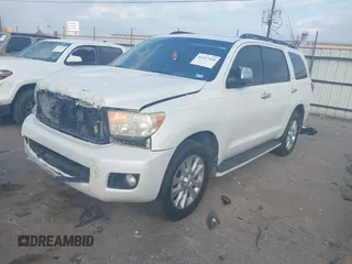 2010 Toyota Sequoia Platinum with VIN 5TDYY5G19AS029924, listed as a IAAI auction lot 41517560 with 166,752 mi miles. Bid and sale history available at carsss.com. Image 17.