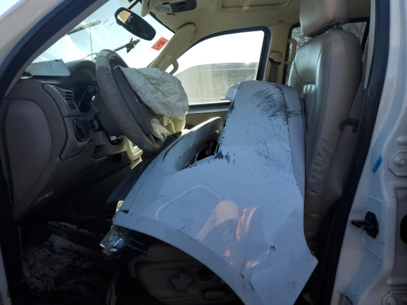 2004 Mercury Mountaineer Convenience w/4.6L with VIN 4M2DU86W64ZJ49413, listed as a Copart auction lot 88571635 with 158,764 mi miles and Salvage Title. Bid and sale history available at carsss.com. Image 7.
