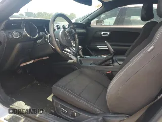 2015 Ford Mustang V6 z VIN 1FA6P8AM8F5347101, wystawiony jako Copart lot #62295205 z przebiegiem 92 592 mil mil oraz Szkoda całkowita • Salvage title. Historia ofert i sprzedaży dostępna na DreamBid. Obrazek 7.