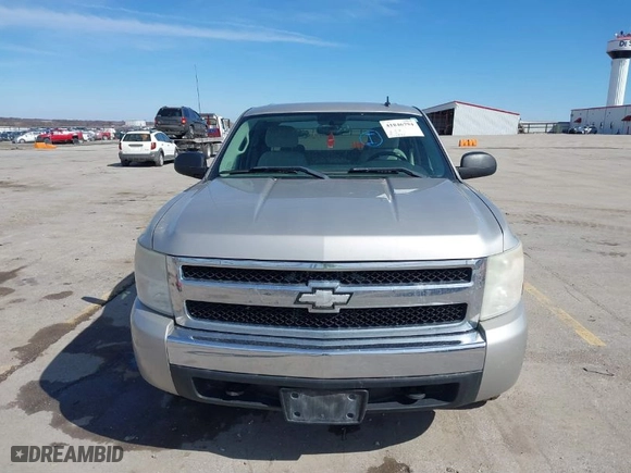 2007 Chevrolet Silverado 1500 LT w/2LT with VIN 2GCEK133371710617, listed as a IAAI auction lot 41846794 with NaN miles. Bid and sale history available at carsss.com. Image 18.