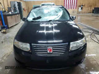 2006 Saturn ION z VIN 1G8AJ55F06Z179909, wystawiony jako Copart lot #54755145 z przebiegiem 112 845 mil mil oraz Tytuł czysty. Historia ofert i sprzedaży dostępna na DreamBid. Obrazek 5.