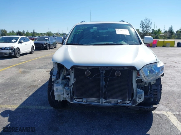 2009 Toyota Highlander with VIN JTEDS41A292079680, listed as a IAAI auction lot 41777446 with 139,260 mi miles. Bid and sale history available at carsss.com. Image 6.